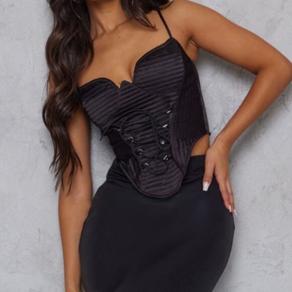 PrettyLittleThing Petite Black Bust Detail Lace Up Satin Corset Sz 00 NWT IN PKG - Picture 3 of 9